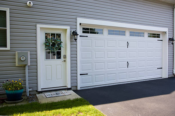 24/7 Emergency Garage Door Panel Replacement experts in Cashion, OK